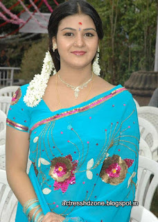 Jyothi Krishna in Blue saree 