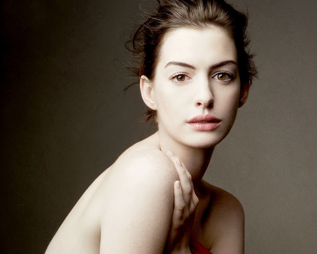 Anne Hathaway Wallpaper HD