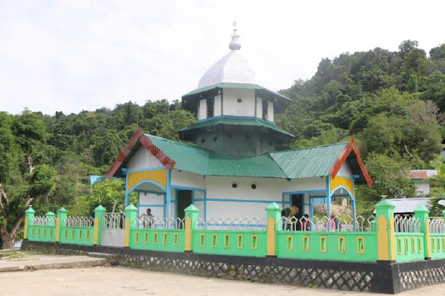 Masjid Patimburak di Fakfak jadi Tanda Islam Masuk di Papua pada 152 Tahun Lalu.lelemuku.com.jpg