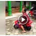  Bikin Ngakak, Video Emak-emak Latihan Motor Ini Sukses Kocok Perut!