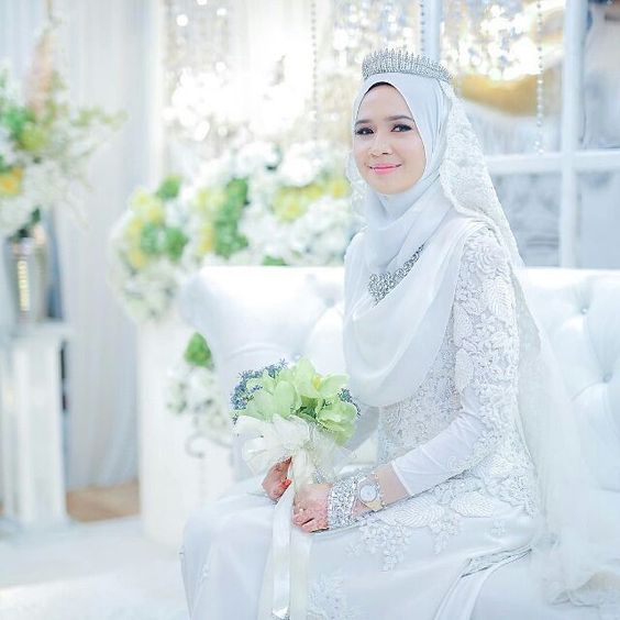 40 Contoh Kebaya Pengantin Muslimah Simple Modern Terbaru 2019
