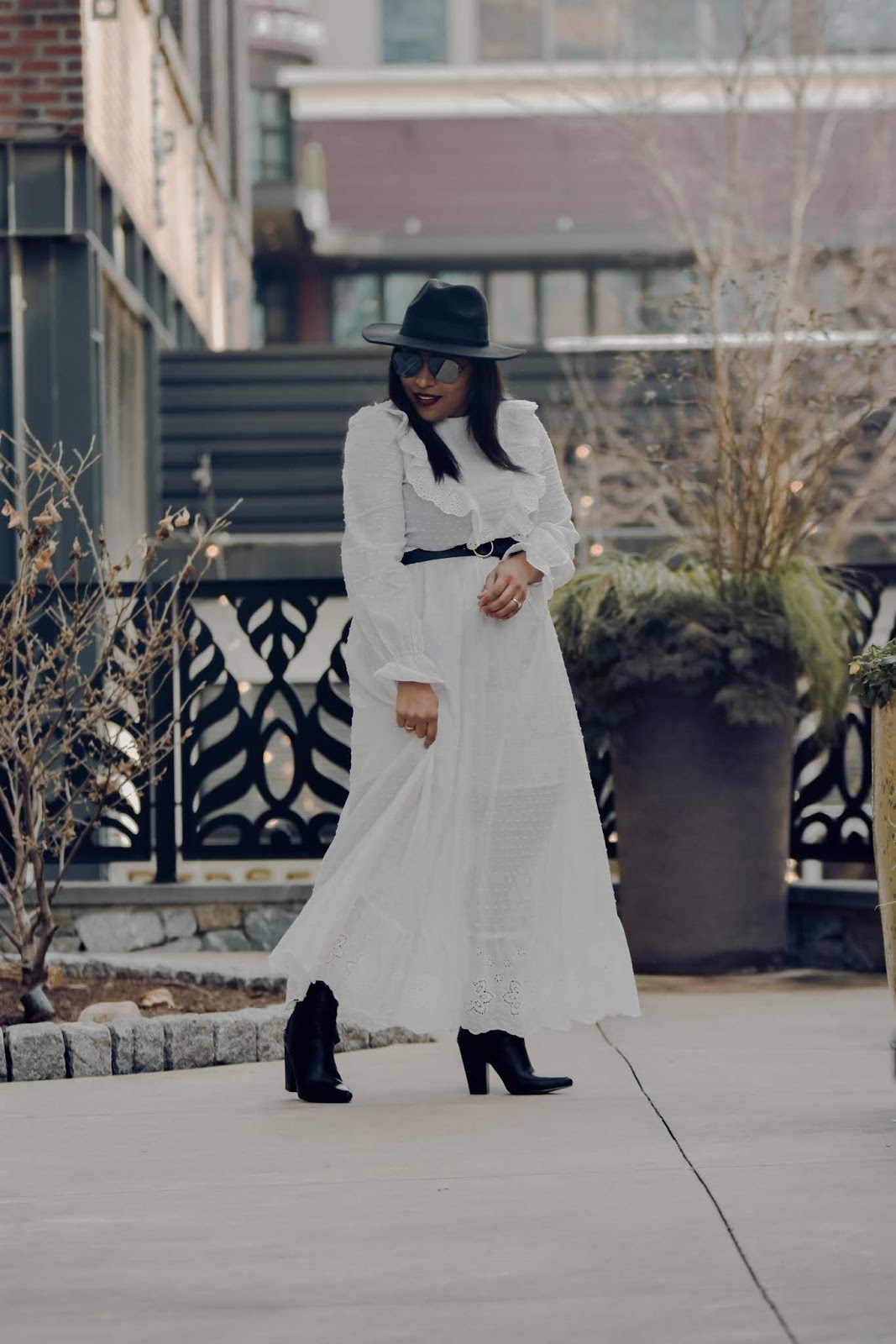 10 Winter White Outfits - THE FASHION HOUSE MOM