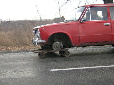 Roue de secours pas très conventionnelle.