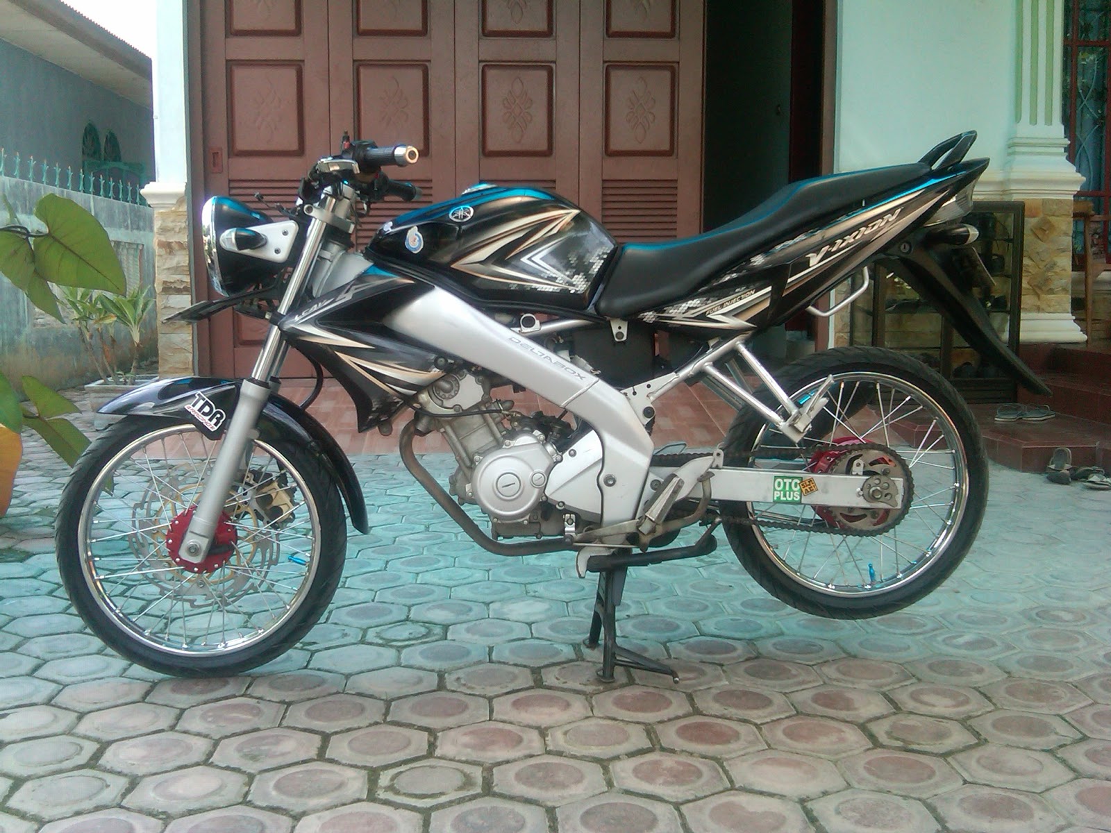 Modifikasi Vixion 2009 Hitam Terbaru Dan Terlengkap Sound Modif