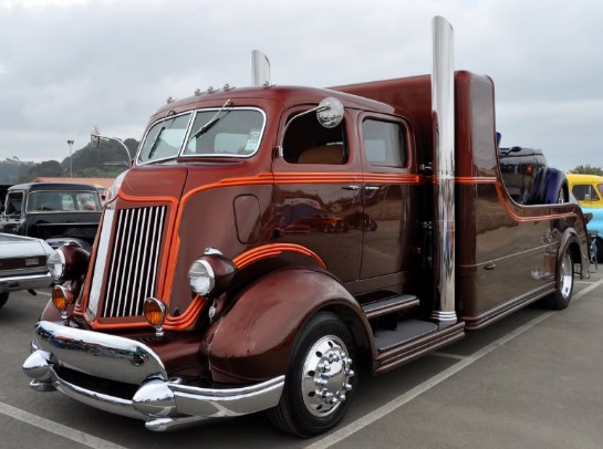 gambar truk keren  KENWORTH 1