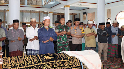 Bersama Dandim 0416/Bute, Kapolres Bungo sambangi rumah korban banjir di lubuk landai 