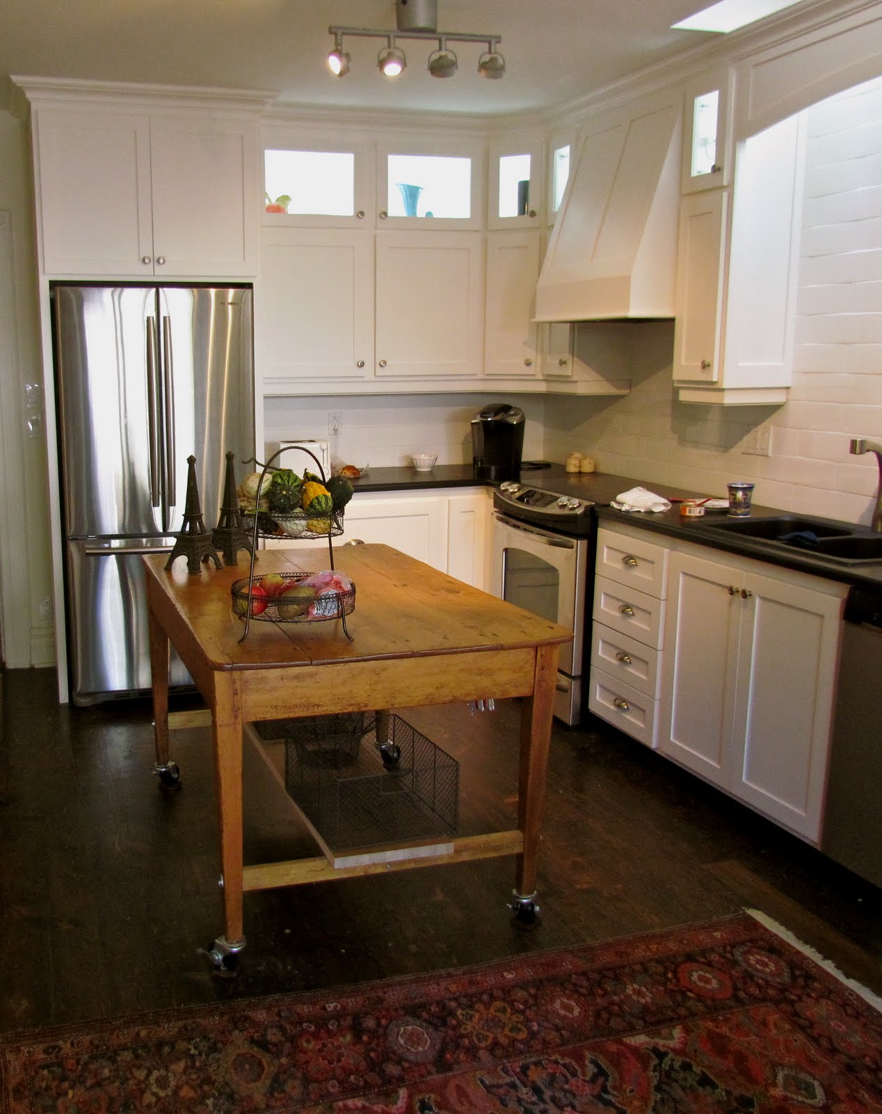 Beautiful Pictures of Kitchen Islands: HGTV s Favorite Design Ideas