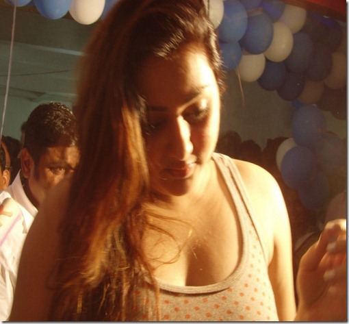 Tamil Actress Namitha Latest Hot Pics
