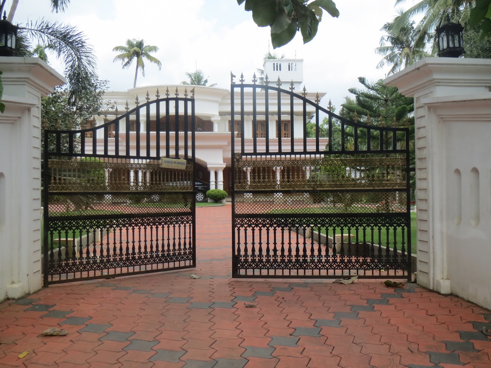 Kerala Gate Designs: More Kerala Gate Designs