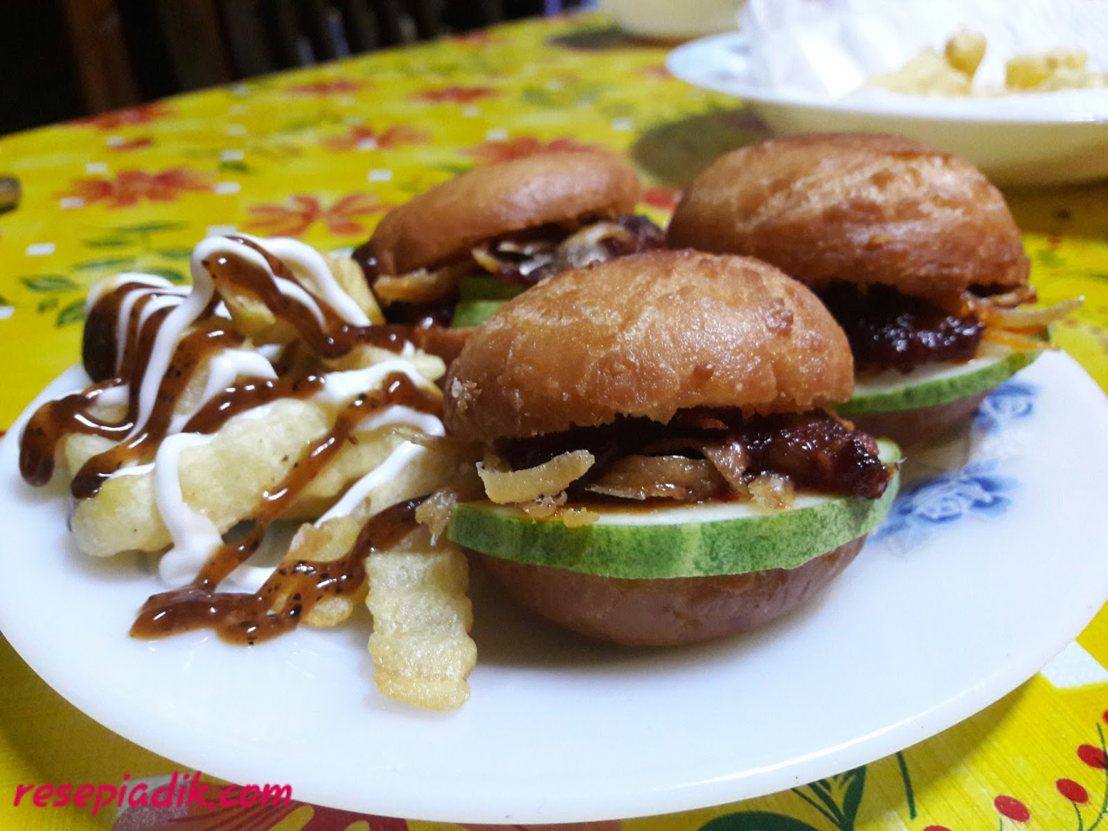 Resepi Burger Malaysia / Pau Sambal - Resepi Adik