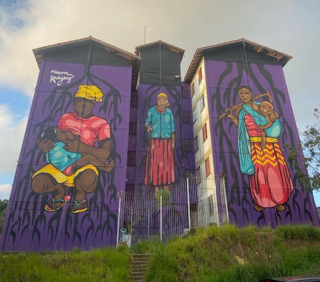 Grafite gigante sobre gerações de mulheres é inaugurado em prédio do CDHU