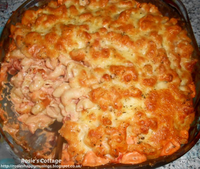 Easiest, Yummiest Pasta In The Creamiest Cheesiest Sauce... Why not serve with crispy salad or garlic bread and prepare for the meltiest, ooziest cheese, the yummiest, creamiest sauce and the most delicious "when are you making this again?" dinner :-)