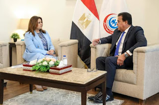 وزيرا "الصحة" و "الهجرة" يبحثان آليات تنفيذ مطالب الأطباء المصريين بالخارج