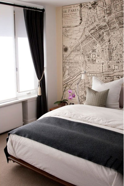 map-decor-in-the-bedroom 