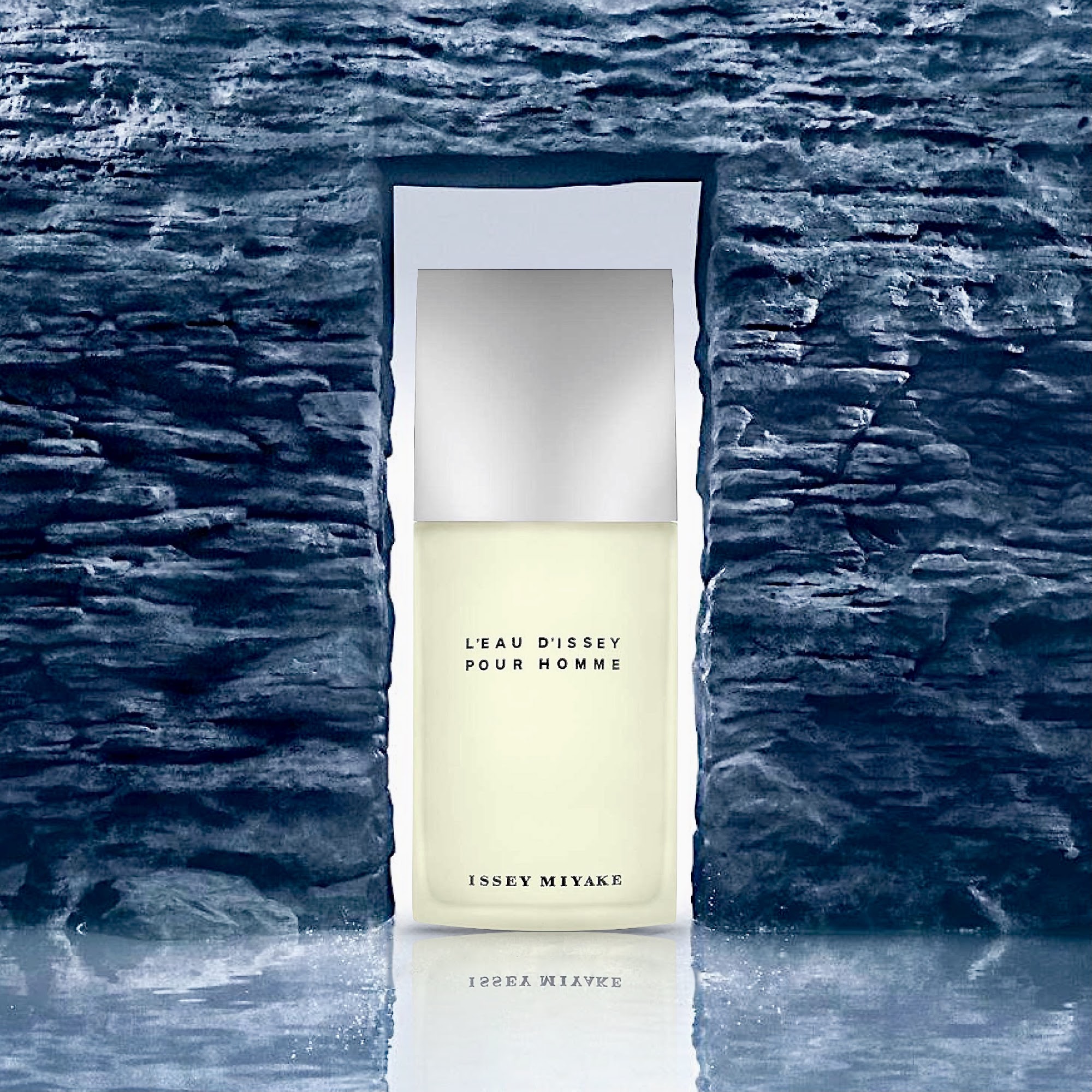 An advert for L'Eau d'Issey Pour Homme from Issey Miyake