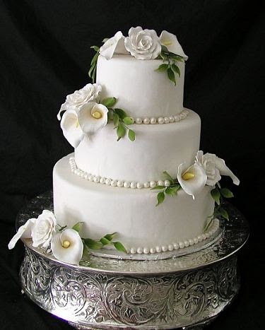Weddingspies Calla  Lily  Wedding  Cakes  Camo Wedding  Cake  