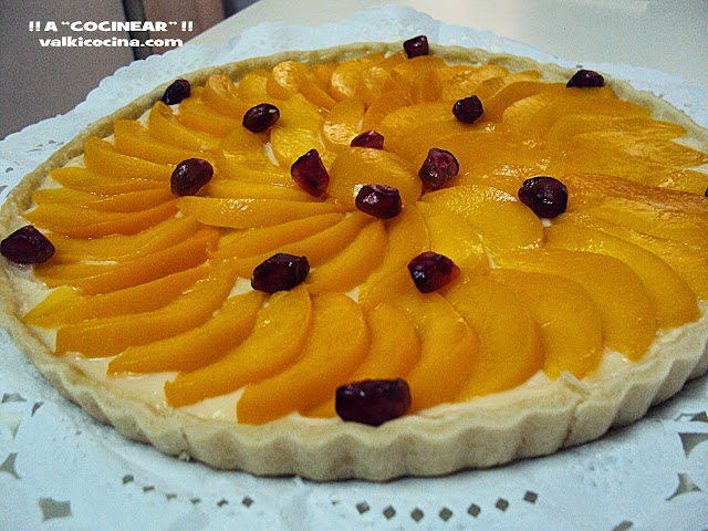 Tarta de melocotón en almibar y crema pastelera