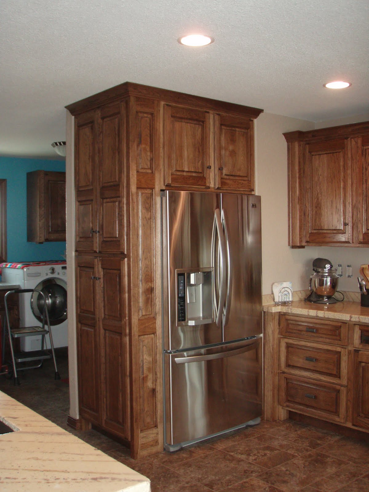 BACKER'S WOODWORKING: Hickory Cabinets with Granicrete 