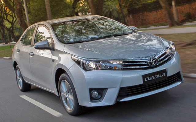 Toyota Corolla 2015 - Carro de Jair Bolsonaro
