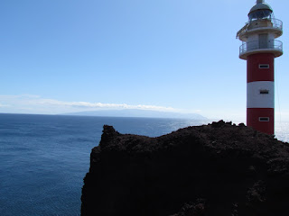 In lontananza La Gomera