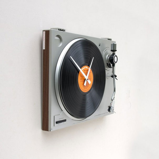 turntable clock