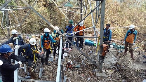 Pekerjaan yang Sungguh Menantang Maut, Please Stop Hujat Mereka