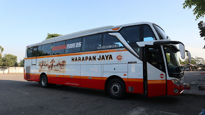 Foto Bus Harapan Jaya 576