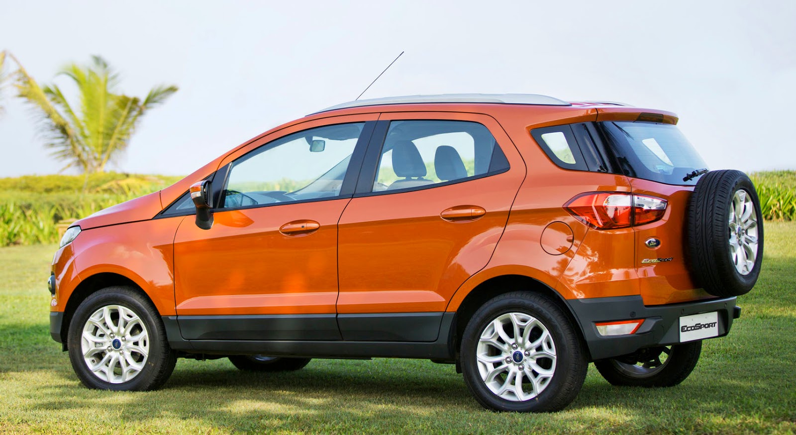 Líder no segmento de leves: Ford Ecosport é destaque no mercado!