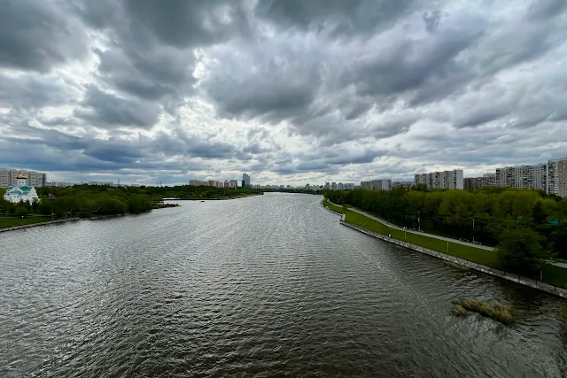 вид с Братеевского моста, Братеевский парк, Москва-река, Парк имени 850-летия города Москвы