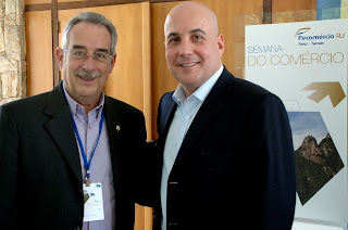 Secretário M. de Administração, Carlos Tucunduva, com o presidente da Fecomércio, Orlando Diniz, na abertura da Semana do Comércio