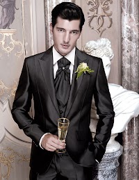 Opt for a Groom Tuxedo for the Big Day