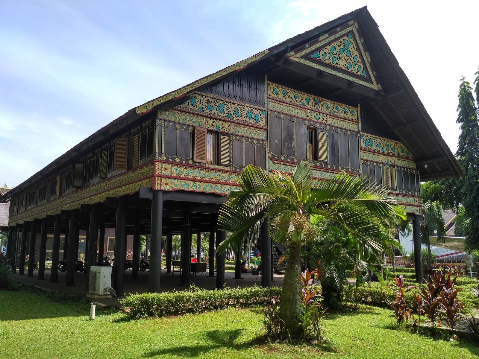 Rumah Adat Aceh  Rumoh Aceh
