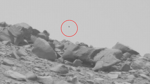 Mars has a UFO in the sky as the Curiosity Rover takes a photo Sol 3458.