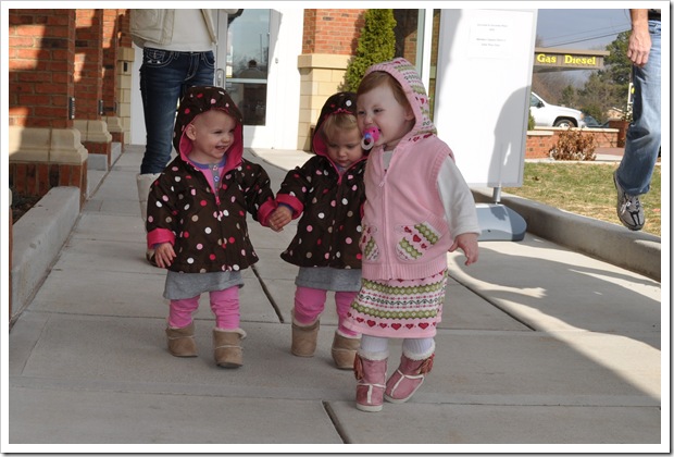 3 girls outside