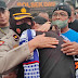 Humanis, Polisi Kawal Aksi Damai Aremania di Malang