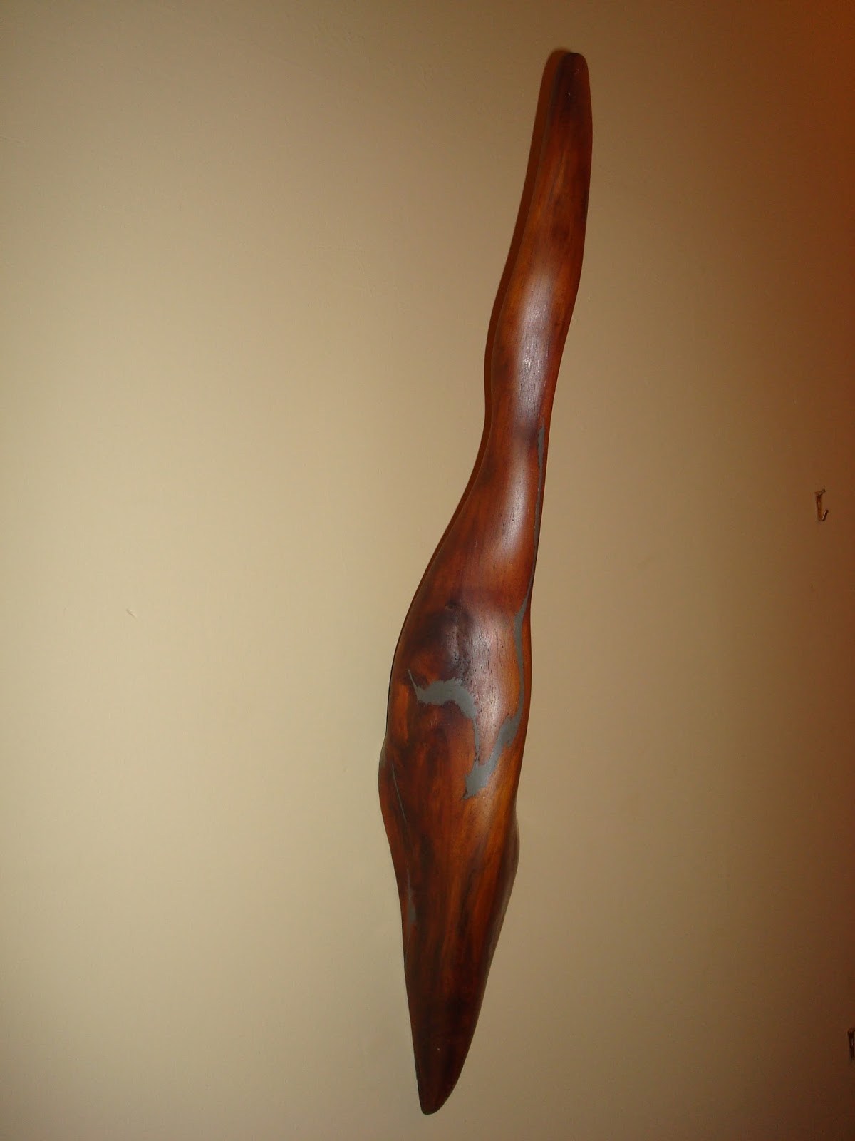 ... : LATE 1960'S TO EARLY 1970'S SOLID WOOD FREE FORM WALL SCULPTURE