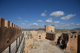 Vista del patio de Armas del Castillo de Mesones, espectacular visita cultural