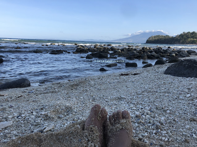 Menunggu senja Pantai Pal Marinsow, Likupang Timur  | ©jelajahsuwanto