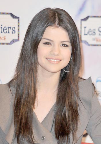 2011 selena gomez clothes selena gomez fashion style 2011. 2011 selena gomez clothes