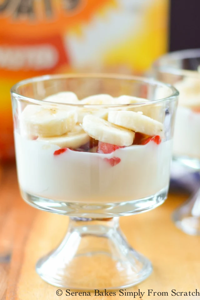 Cereal-Breakfast-Parfaits-Strawberry-Banana.jpg