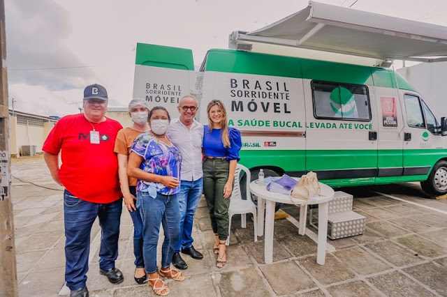 Cícero Lucena participa das comemorações do aniversário de 39 anos do bairro de Mangabeira