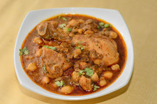 Murgh Cholay Recipe| Pakistani Murgh Channay| Quick Murgh Cholay Recipe| Indian chicken and chickpea curry