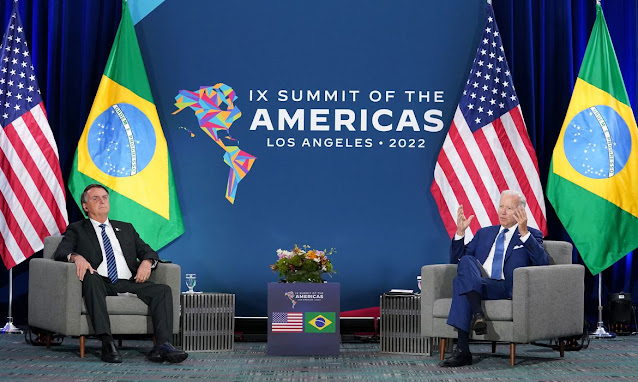 Biden e Bolsonaro discutiram guerra na Ucrânia, Amazônia e OCDE, diz Casa Branca
