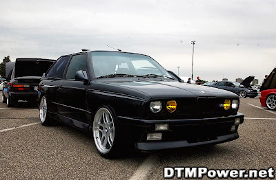 BMW E30 fast car