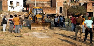जौनपुर : जेसीबी लगाकर साठ साल पुराना चकमार्ग को कराया गया खाली | #NayaSaveraNetwork