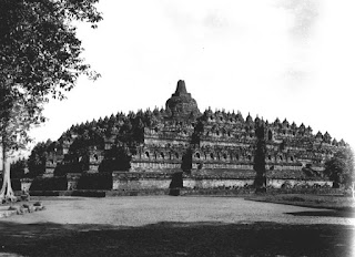 Inilah Foto-foto Candi Borobudur Saat Pertama Kali Ditemukan [ www.BlogApaAja.com ]