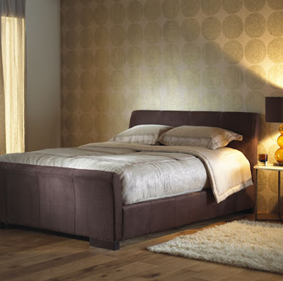 Contemporary Furniture Chicago on Modern Furniture  Upholstered Beds