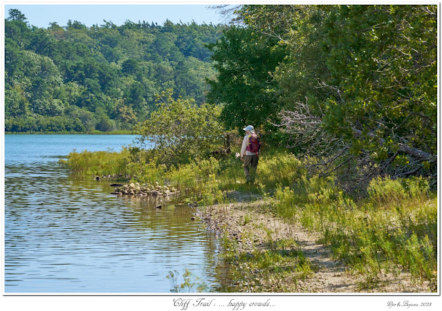 Cliff Trail: ... happy crowds...