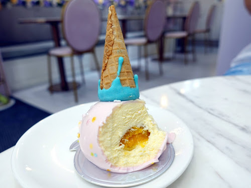 Vive Cake Boutique at H Queen's Central HK - Mini-Cone