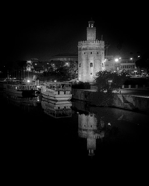 Sevilla, Paseo Colon, Torre del Oro